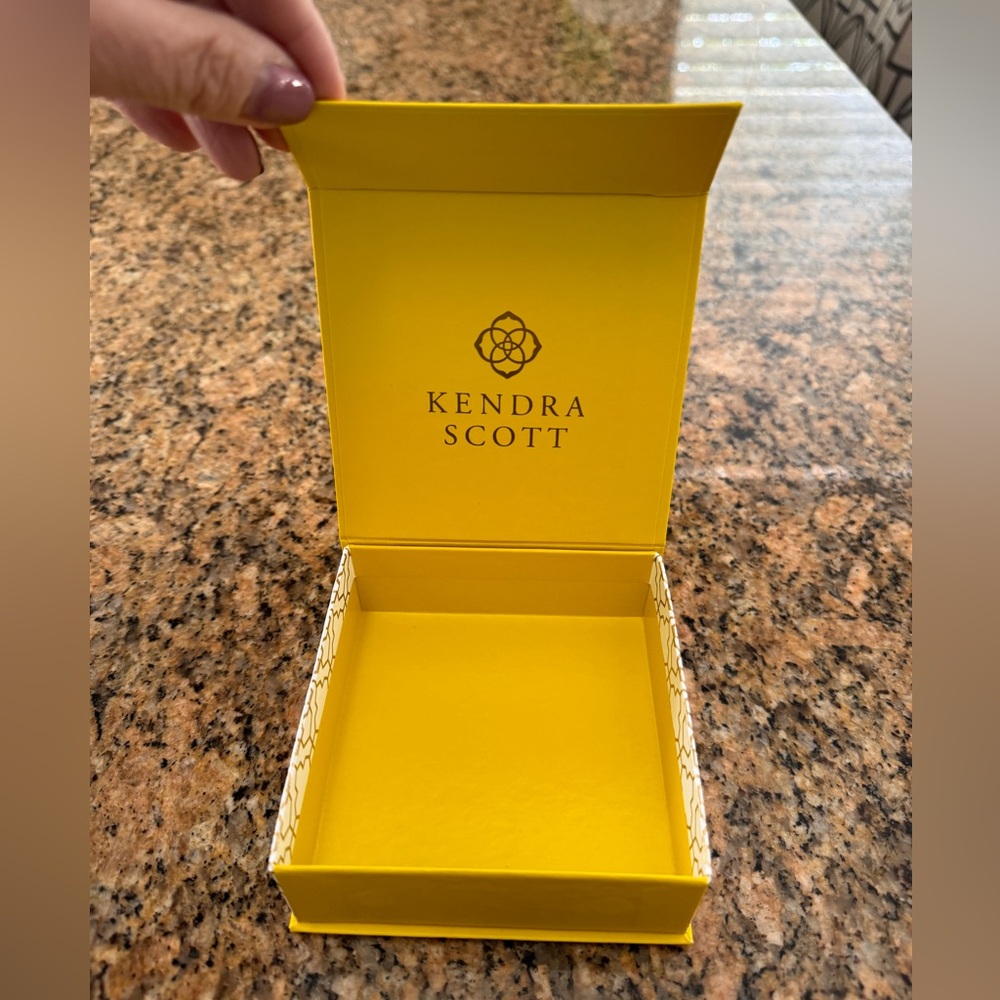 Kendra Scott Empty Box with Magnetic Closure Yellow and Gold Branded Gift